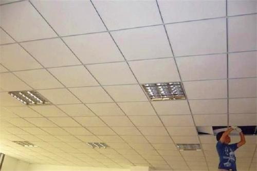 铝方通铝扣板厂家-圆形铝方通吊顶安装