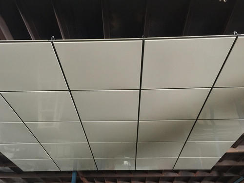 厂家凤铝方通-木纹铝方通厂家来讲讲铝方通能用多久