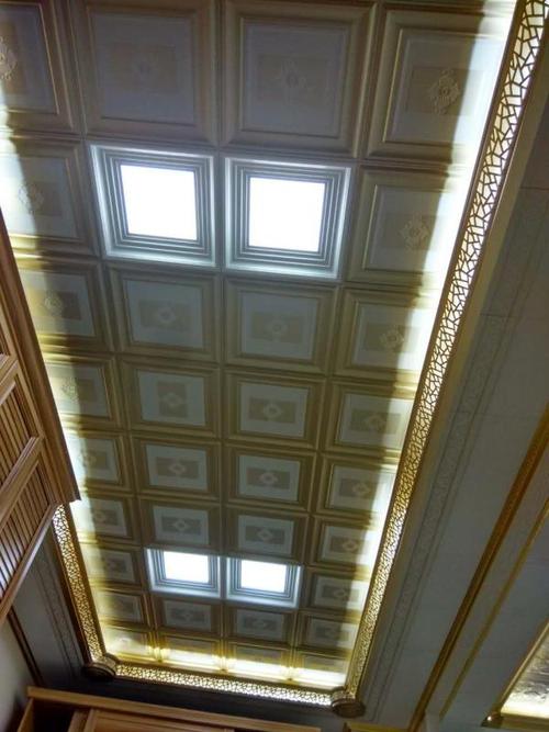 铝扣板铝型材-铝扣板造型板材-铝扣板型材框