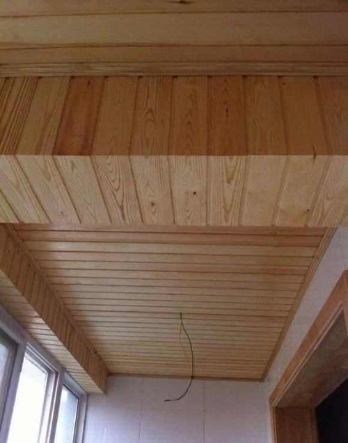 阳台吊顶用铝扣板还是生态板-阳台吊顶用生态木还是铝扣板