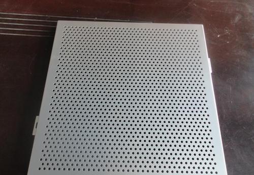 穿孔吸音铝扣板-微孔铝扣板和穿孔铝扣板