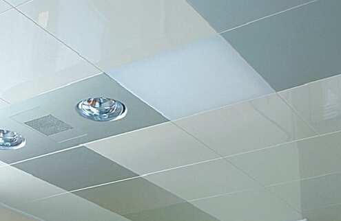 青岛铝扣板吊顶批发-进来客厅铝扣板吊顶厂家讲你听