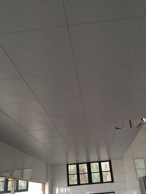 冲孔吸音铝扣板-冲孔铝蜂窝板多少钱