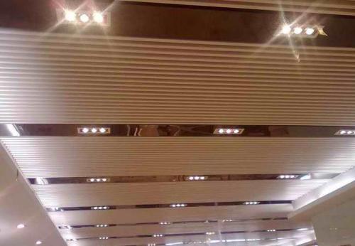 铝方铝扣板吊顶价格-300x300铝扣板一平方价格多少