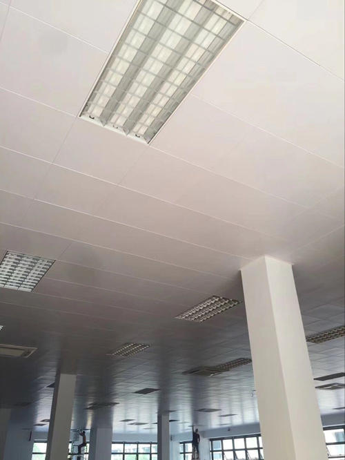 机场吊顶铝扣板-佛山铝天花厂家装修秘籍之机场吊顶材料选什么