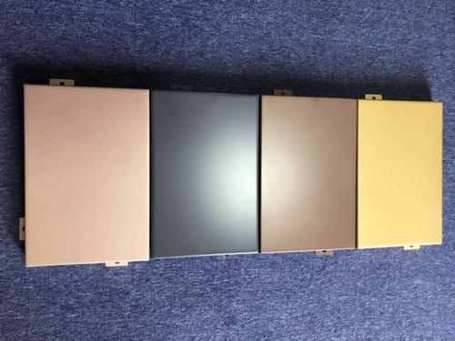 青岛铝扣板吊顶批发-进来客厅铝扣板吊顶厂家讲你听