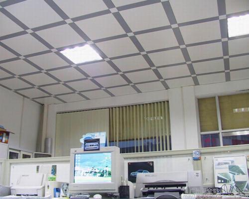铝扣板天花价格-佛山铝天花厂家表示不要用价格选材料