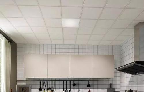 阳台吊顶用铝扣板还是生态板-阳台吊顶用生态木还是铝扣板