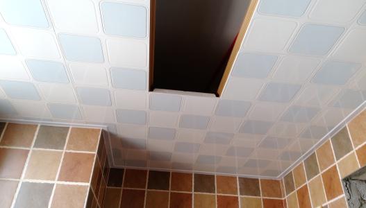 铝扣板规格及厂家-办公室铝扣板吊顶厂家浅谈办公室铝扣板吊顶特点及作用