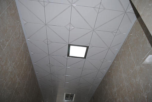 青岛集成吊顶材料-十平方的集成吊顶多少钱