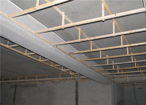 生产铝扣板流程-铝单板的生产工艺流程