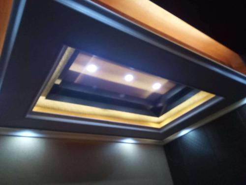 集成吊顶样板间-中山集成吊顶厂家带大家看看铝扣板吊顶和集成吊顶怎样吧