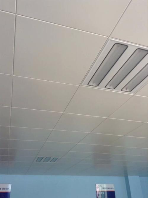 有生产铝合金吊顶铝扣板-铝塑板和铝扣板吊顶的差别