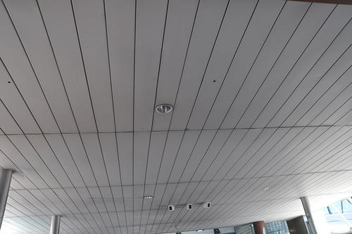 长形铝扣板吊顶图-铝扣板集成吊顶总价比铝扣板贵这么多