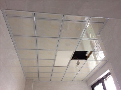 铝扣板吊顶掉下来-铝扣板太重掉下来了-铝扣板吊顶快掉下来了
