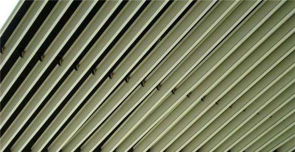 北海幕墙铝方通-型材铝方通和U型铝方通外形的区别