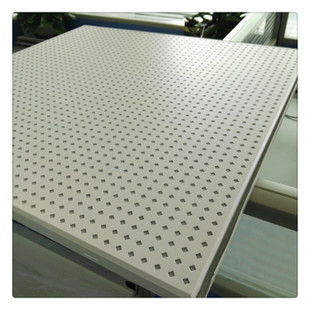冷白色微孔铝扣板-金属微孔铝扣板灰色-微孔铝微孔铝扣板吊顶