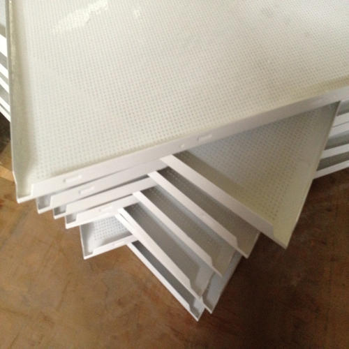 青岛集成铝扣板-青岛地铁站使用铝方通、铝单板装饰于天花幕墙