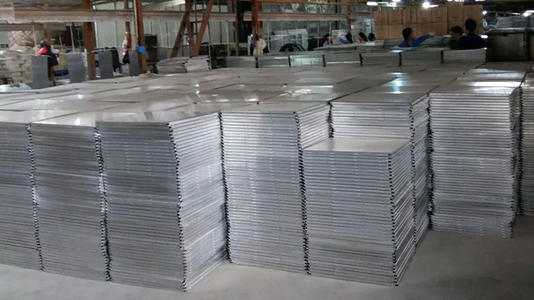 生产铝扣板的生产厂-苏州生产铝扣板的厂家-大连生产铝扣板的厂家