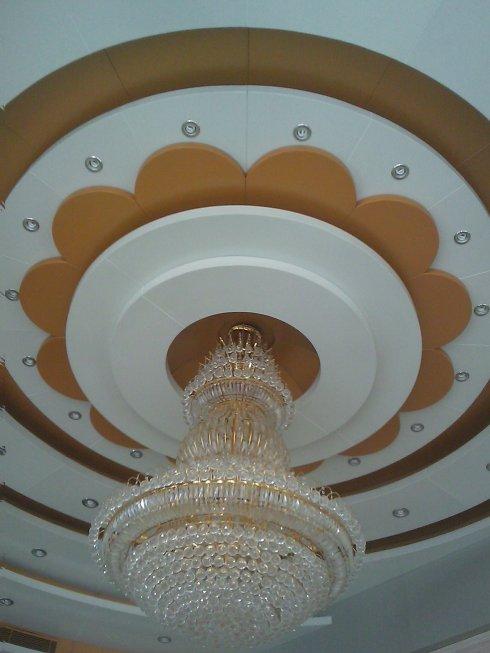 铝质天花板-铝天花板反光怎么办