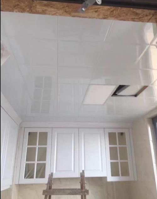 亚光厨房铝扣板-厨房铝扣板光面好还是亚光面好-厨房铝扣板用亚光好还是亮光的