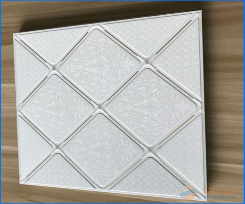 阳台弄集成吊顶-深度剖析阳台铝扣板吊顶这些事