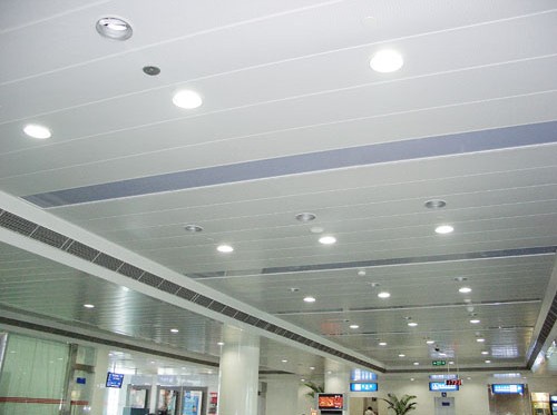 铝合金条形铝扣板吊顶-铝扣板生产厂家教你条形铝扣板怎么拆