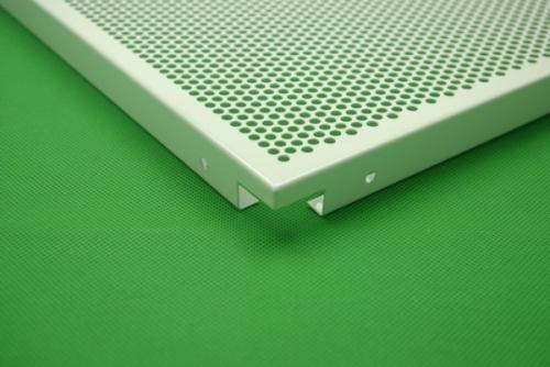 绿色铝扣板-跟着铝扣板生产厂家一起来探索一下