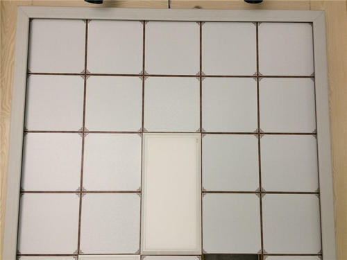 简单大气铝扣板-简单客厅铝扣板吊顶图片大全-铝扣板简单包角