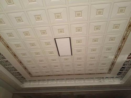 卫生间普通铝扣板平方米-挑选卫生间铝扣板吊顶小知识