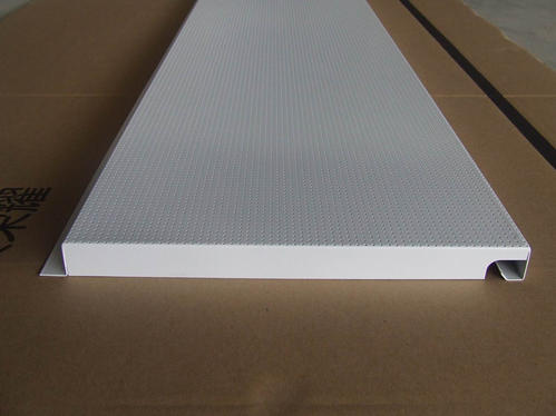 勾搭式铝扣板-跟着铝扣板批发厂家这样做