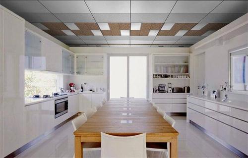 铝扣板和铝合金扣板一样吗-铝合金扣板吊顶价格的奥秘