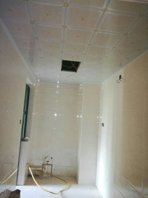 卫生间厨房铝扣板-厨房卫生间吊顶选哪种材料