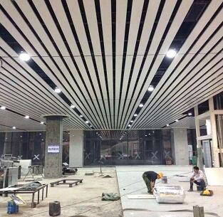 滚涂铝扣板多少钱-铝天花多少钱一方