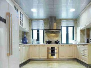 吊顶是铝扣板好还是集成吊顶好-铝扣板生产厂家说用在哪是关键