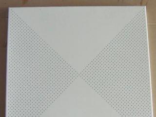 建材吊顶铝扣板-工程铝扣板批发厂家讲讲加油站铝条扣的优点有哪些