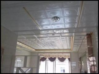 铝扣板吊顶客厅图片-客厅铝蜂窝板吊顶实景图