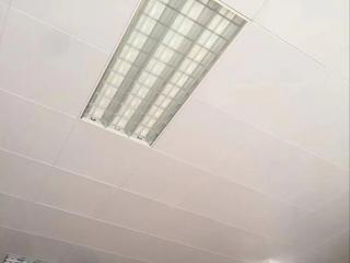 机场吊顶铝扣板-机房使用微孔铝扣板实用吗