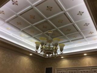 北京集成铝扣板-跟着客厅铝扣板吊顶厂家一起来看看客厅吊顶怎么装