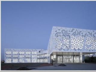 厂商铝扣板吊顶-办公室吊顶应该选择铝扣板还是铝单板