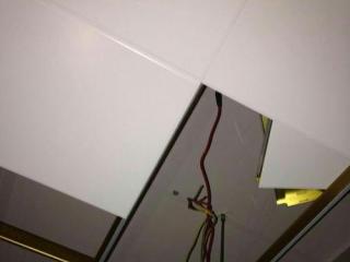 铝扣板吊顶厂家地址电话-办公室铝扣板吊顶吊多高