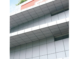 铝单板幕墙安装注意什么？铝单板保护膜怎么撕通通教给你！